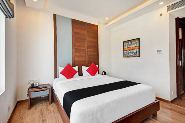 Capital O 80684 Smile Hotel