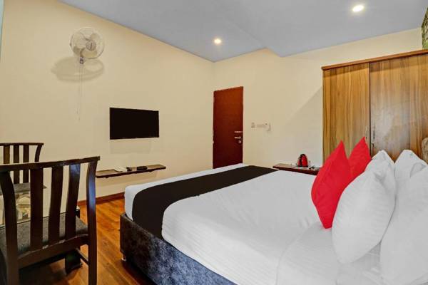 OYO 81386 Dhanvitha Suites