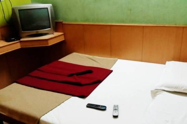 Sri Balaji Paradise Deluxe Lodge