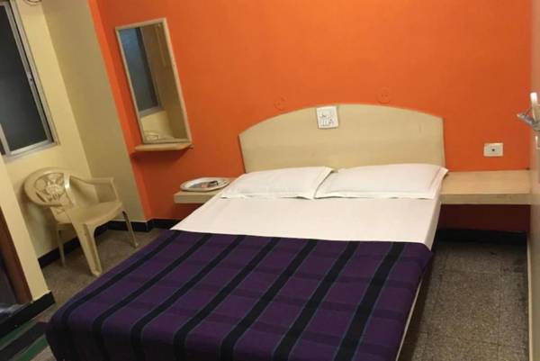 Goroomgo Sri Vijay Palace Lodging Bengaluru