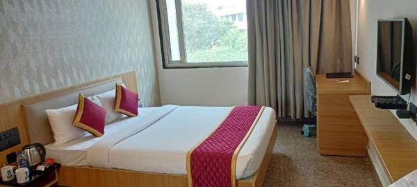 ICON Express by BHAGINI Hoodi