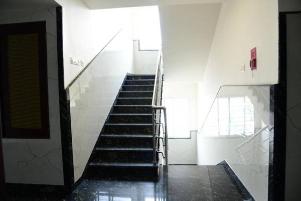 Townhouse OAK Hotel U T Elite