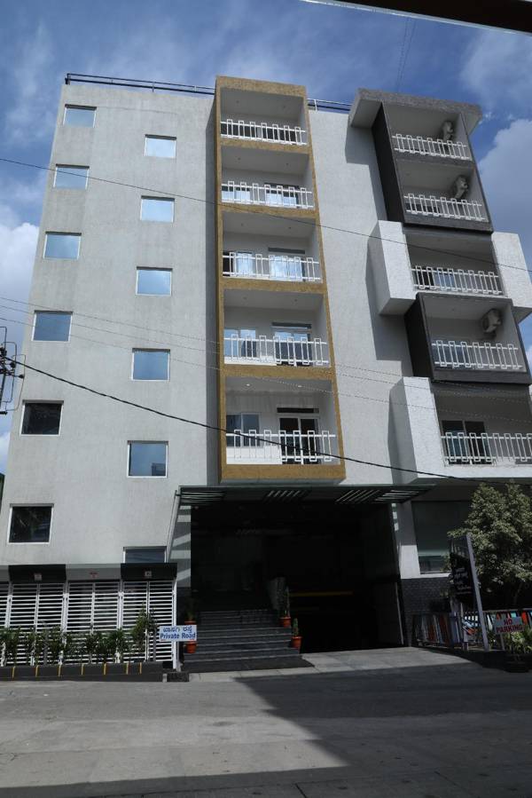 Royale sapphire Suites