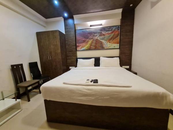 4 SEASONS SUITES (J.P. NAGAR)