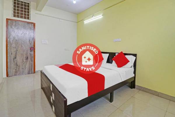 OYO 88893 Lakshmi Sri Deluxe Boarding & Lodgeing