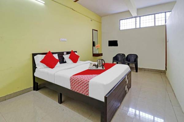 OYO 88893 Lakshmi Sri Deluxe Boarding & Lodgeing