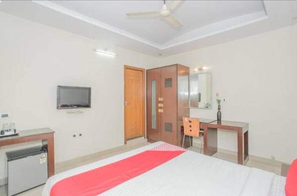 WesternSuites Hotel / Spa