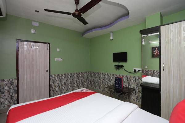 OYO 15114 Ivy Hotel