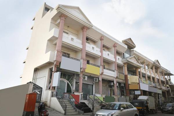 OYO Flagship 12049 Hotel Ravi Kiran Executive