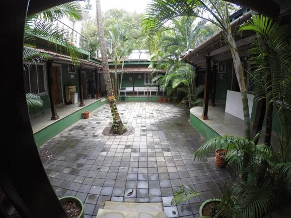 JUNGLE HOSTEL by Sturmfrei