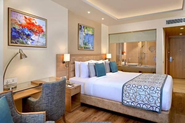 Golden Sarovar Portico
