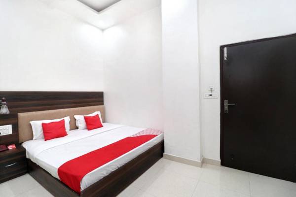 OYO 16379 Hotel Livinn Hub