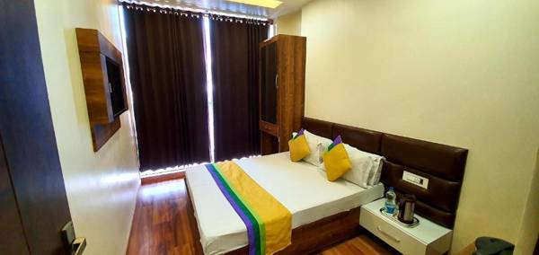 FabExpress 56 Amritsar 500M From Golden Temple