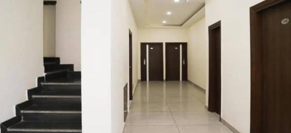 FabHotel Golden Temple Paradise