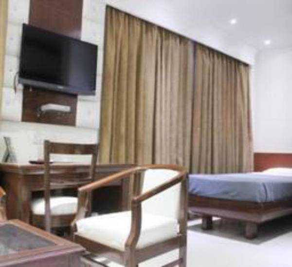 Hotel Raj Continental