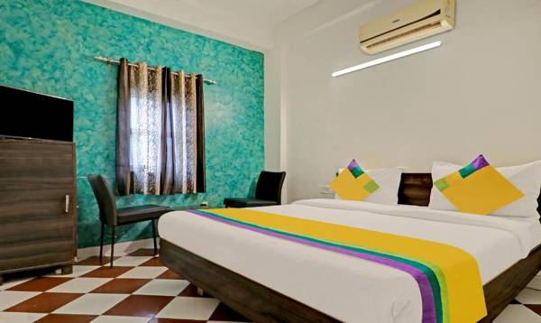 OYO Townhouse 447 Hotel Teg Royal