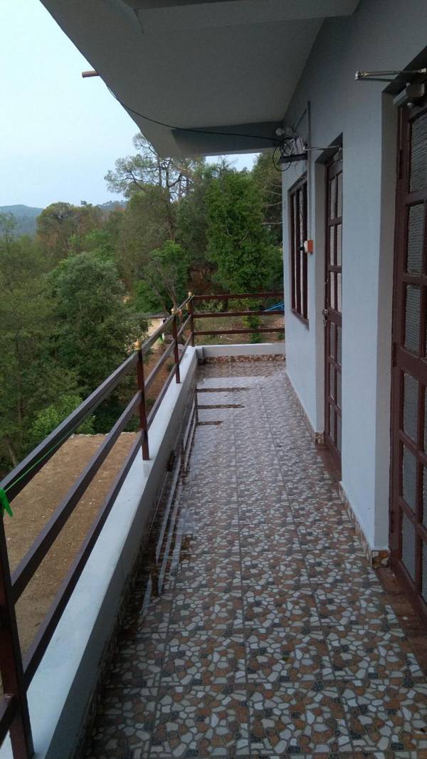 Sharda Rooms Binsar Himalaya 