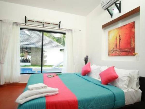Mayas Beach House - Boutique Serviced Villa