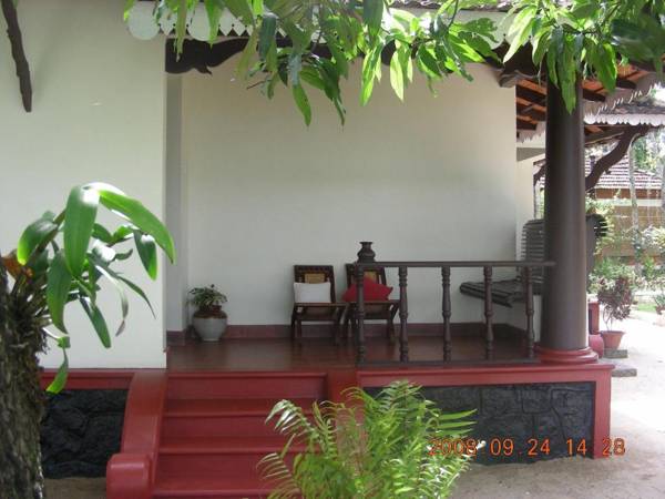 Vembanad House Boutique Back Water Homestay