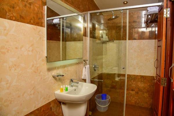 Abad Premium House Boat