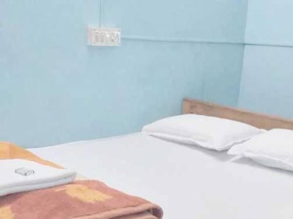 OYO HOME 90585 Eden Gardens