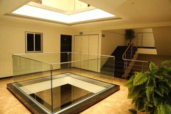 HOTEL MADNI ROYALE (50 Mtrs from Dargaah) Ajmer