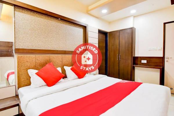 OYO 79474 Suman Palace