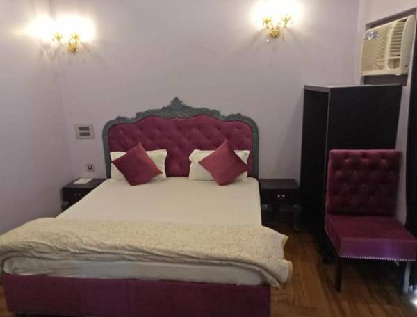 Maya Hotel & Restaurant