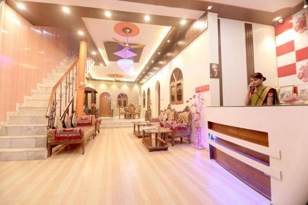 OYO 18641 Hotel Rashmi