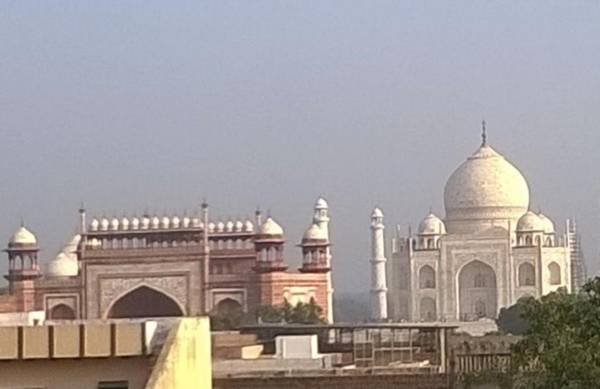 Sai Palace Walking Distance From TajMahal