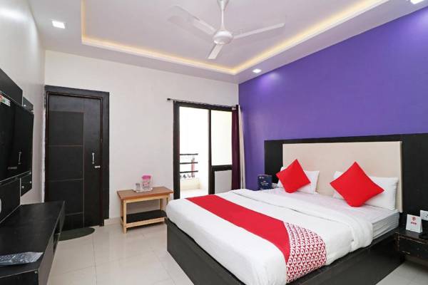 Oyo 33490 Hotel The Orient Tree