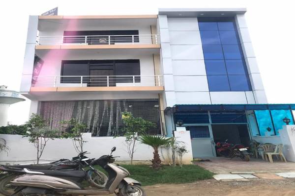 OYO 82675 Hotel Taj King Residency