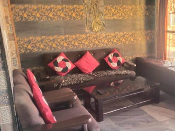 OYO 87949 Hotel Rajdeep