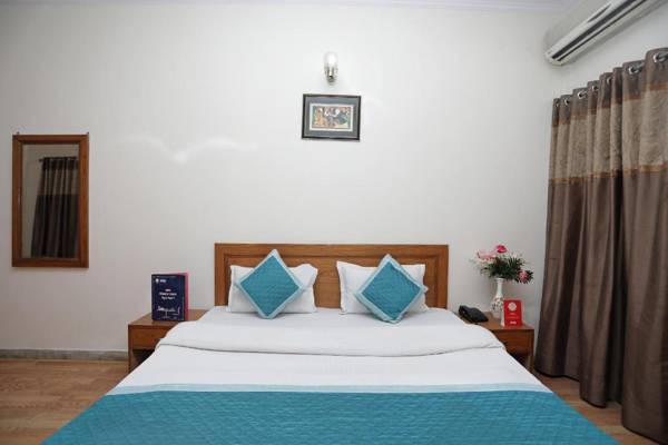 Capital O 14451 PremiumInn