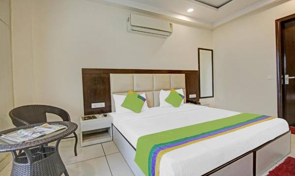 Treebo Trend Apple Pie