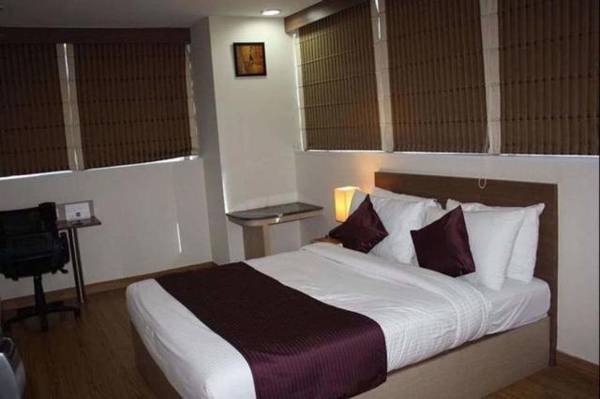 Hyphen Business Hotel