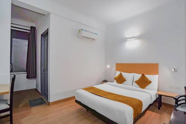 FabHotel Noida Express