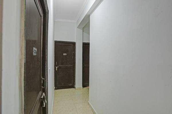 OYO 84552 Live Ur Style