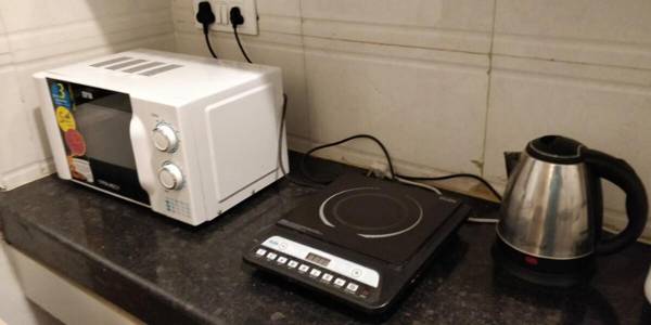 Independent European style fully furnished studio