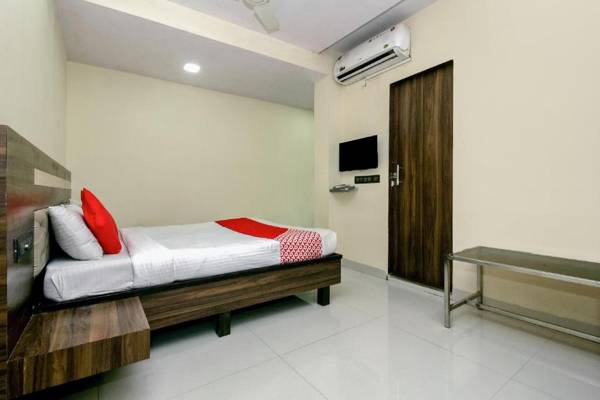 OYO 23656 Parimeet Hotel