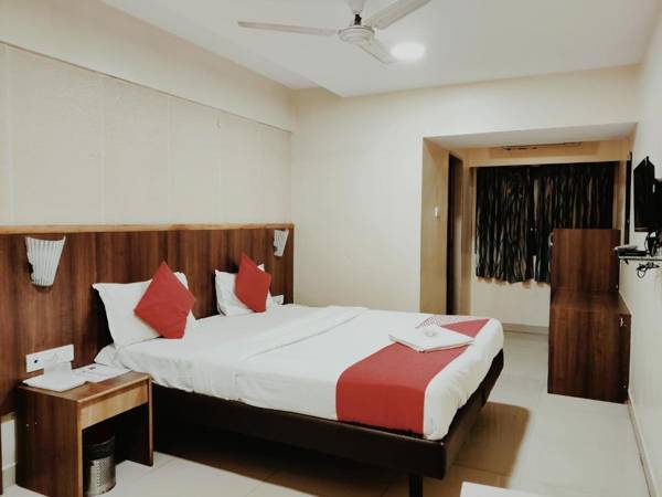 Hotel Vashi Inn