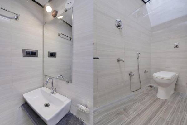 OYO 77545 White House