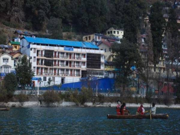 Classic The Mall Hotel