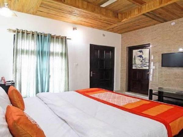 Lake Pleasant Cottage