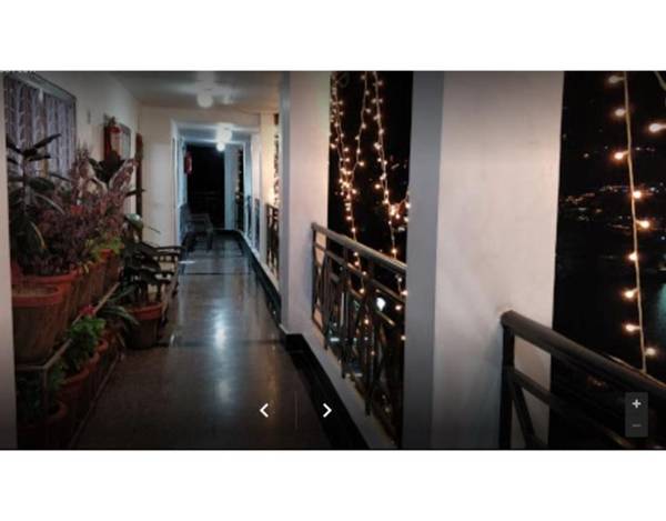 Deluxe Lake Facing Stay In Nainital