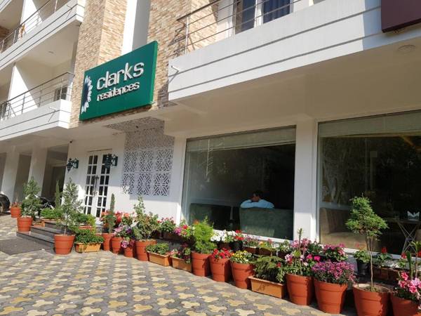 Hotel Clarks Residences Nainital