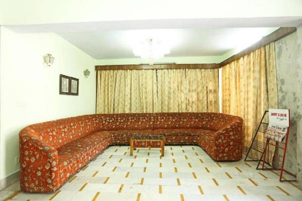 Goroomgo Radha Continental Nainital