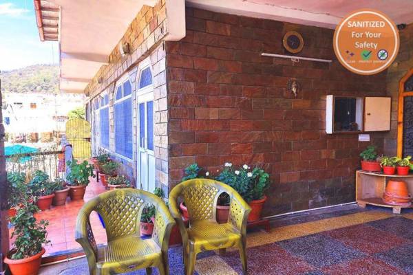 Goroomgo Naini Lake View Nainital