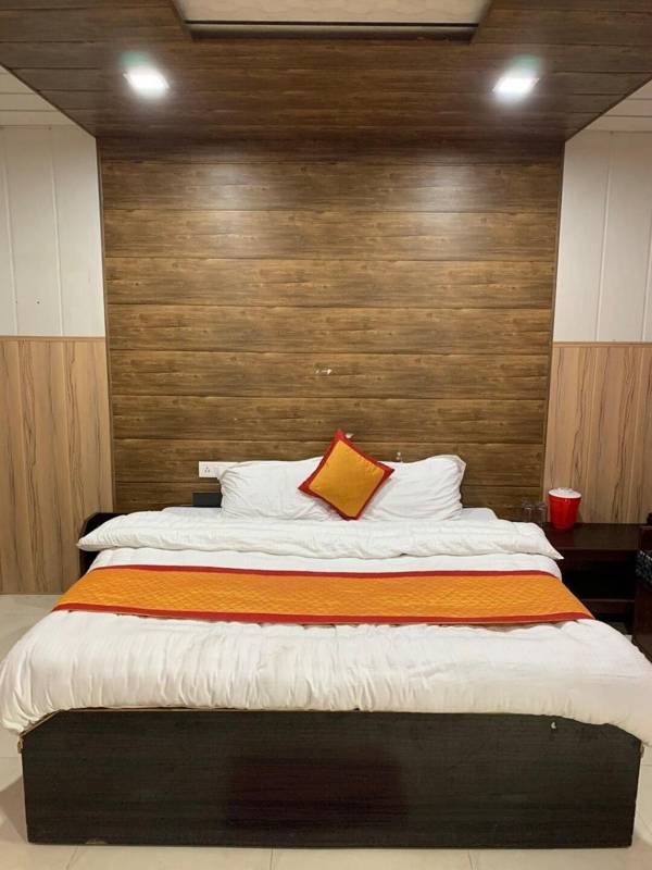 Hotel Neelam Raj nainital