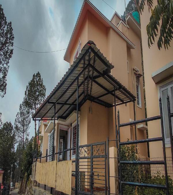 WHITE CAPS HOSIPTALITY (CEEDAR COTTAGE)